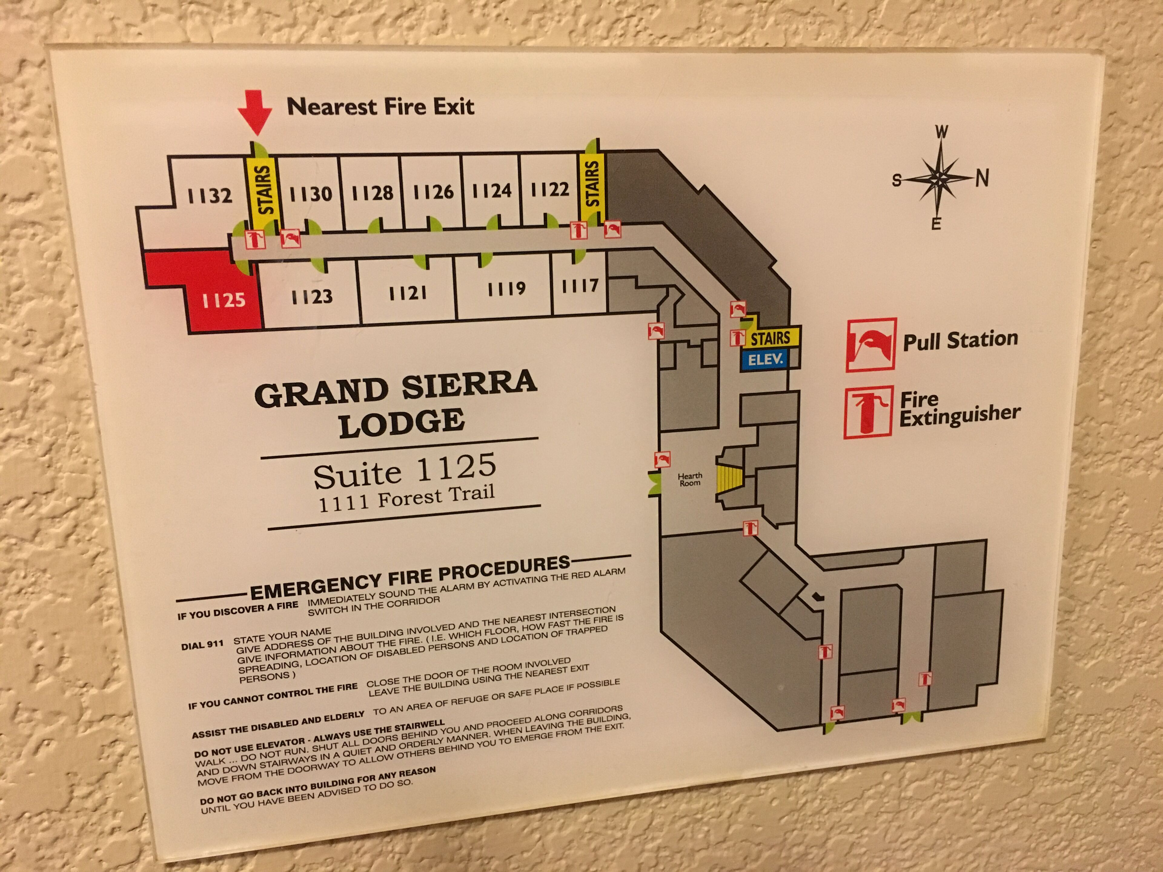 Mapa de seguridad contra incendios para Grand Sierra Lodge, Suite 1125, que incluye procedimientos de emergencia y la salida de incendios más cercana.