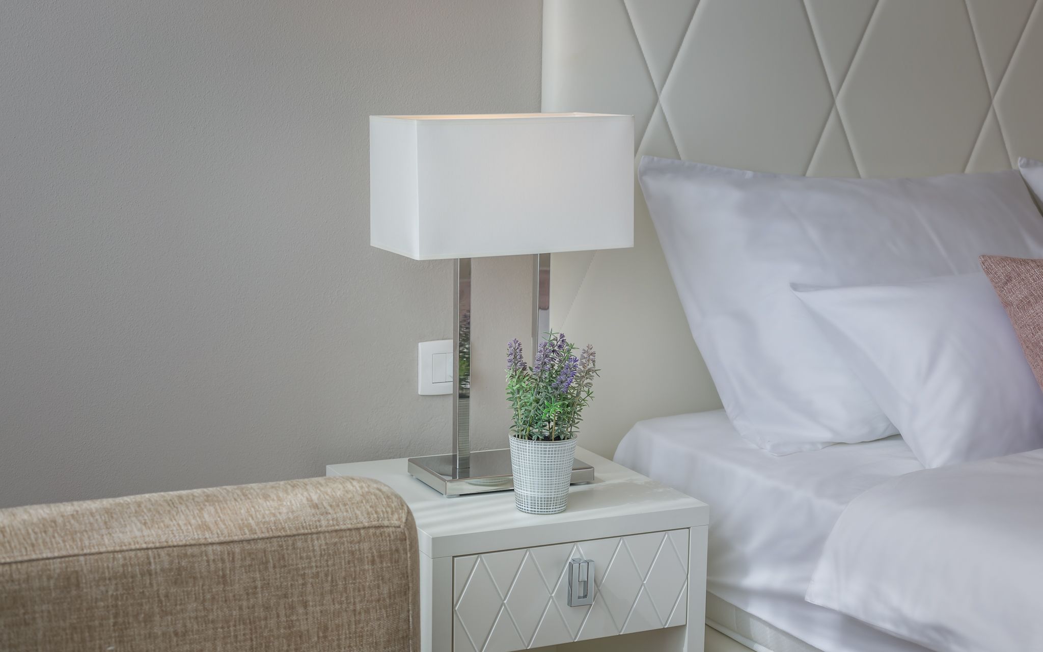 deluxe double room | 1 bedroom, in-room safe, desk, soundproofing