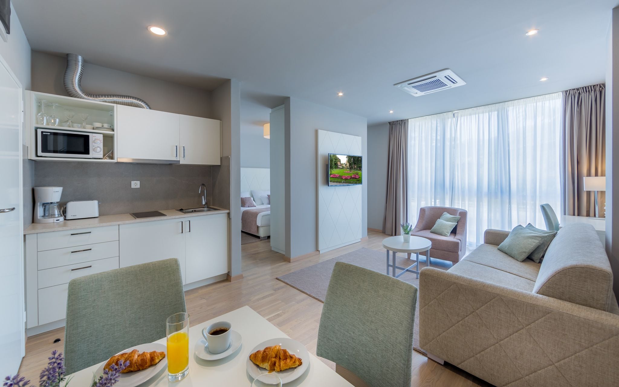 deluxe apartment  | in-room dining