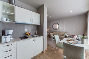 Studio Apartment | Eget kjøkken | Kjøleskap og vannkoker