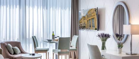 Studio Apartment | Living area