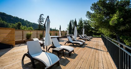 Preelook Apartments and Rooms