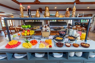 Desayuno buffet incluido todos los días 