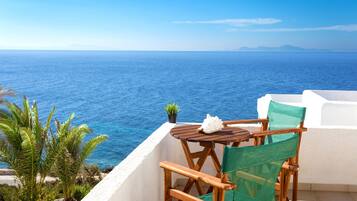 Phòng Suite có tầm nhìn toàn cảnh, 1 giường cỡ queen, không hút thuốc, quang cảnh biển | Quang cảnh từ phòng