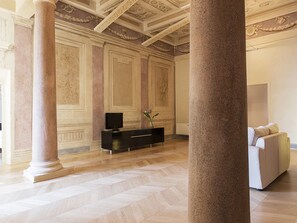 Apartment, 1 Bedroom | Living room | Flat-screen TV, fireplace, DVD player - Rent in Tuscany Cortona Deluxe (Cortona)