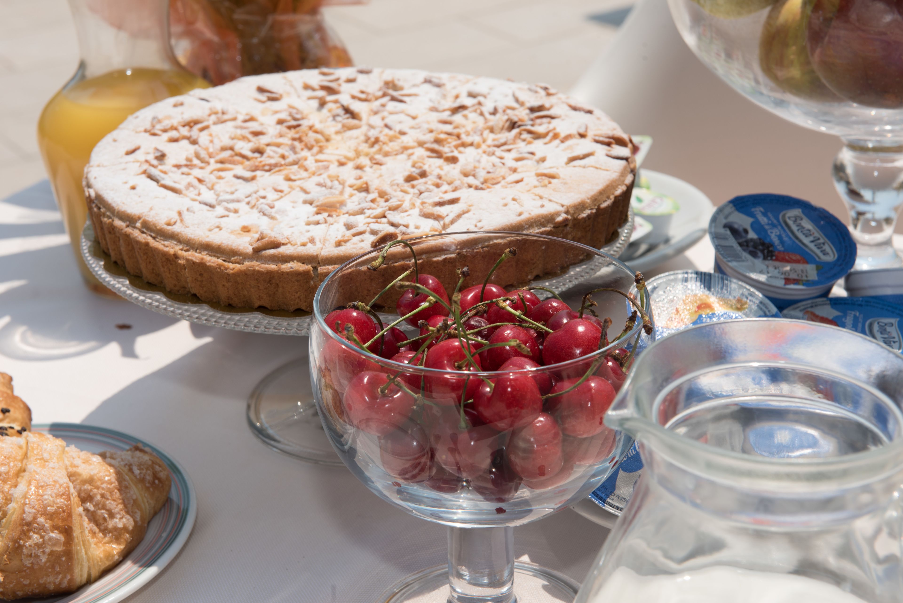 daily buffet breakfast (eur 5 per person)