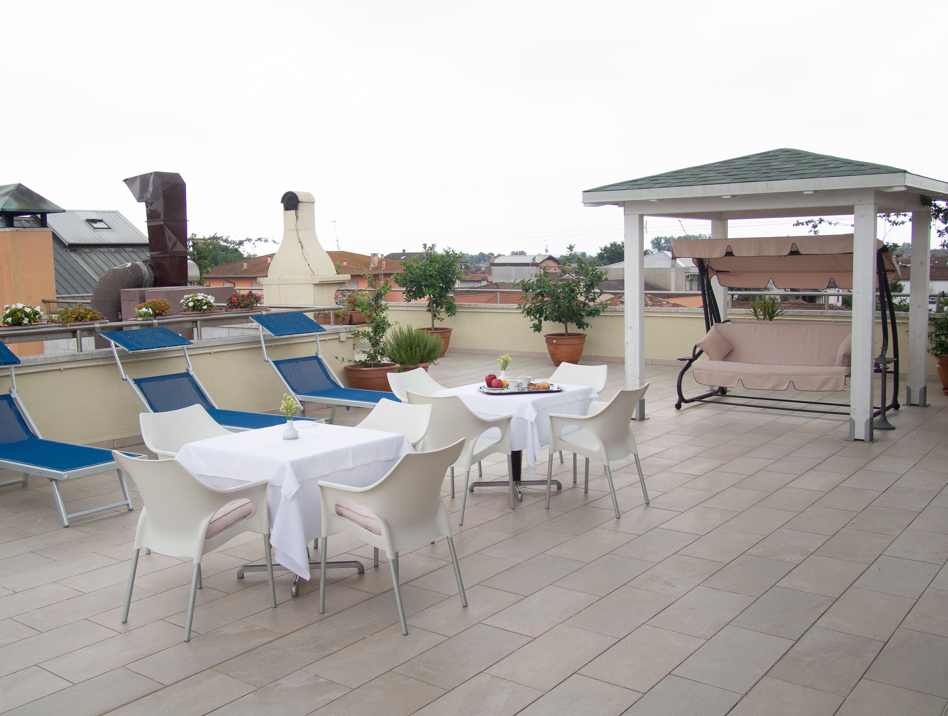 daily buffet breakfast (eur 5 per person)