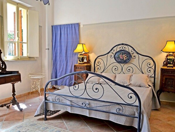 2 bedrooms, individually decorated, individually furnished, desk - Rent in Tuscany Casa Cara Mia (Cortona)