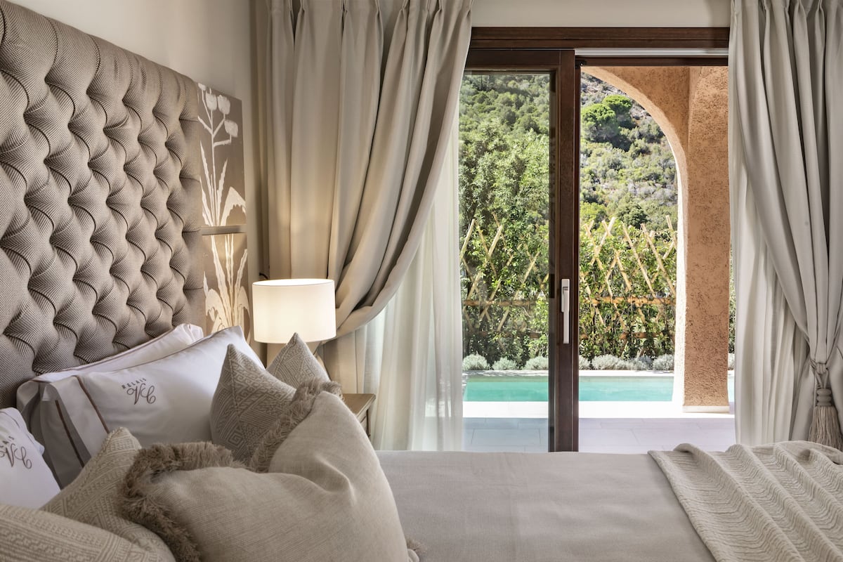 Prestige with Pool | 1 habitación, sábanas de algodón egipcio y ropa de cama de alta calidad