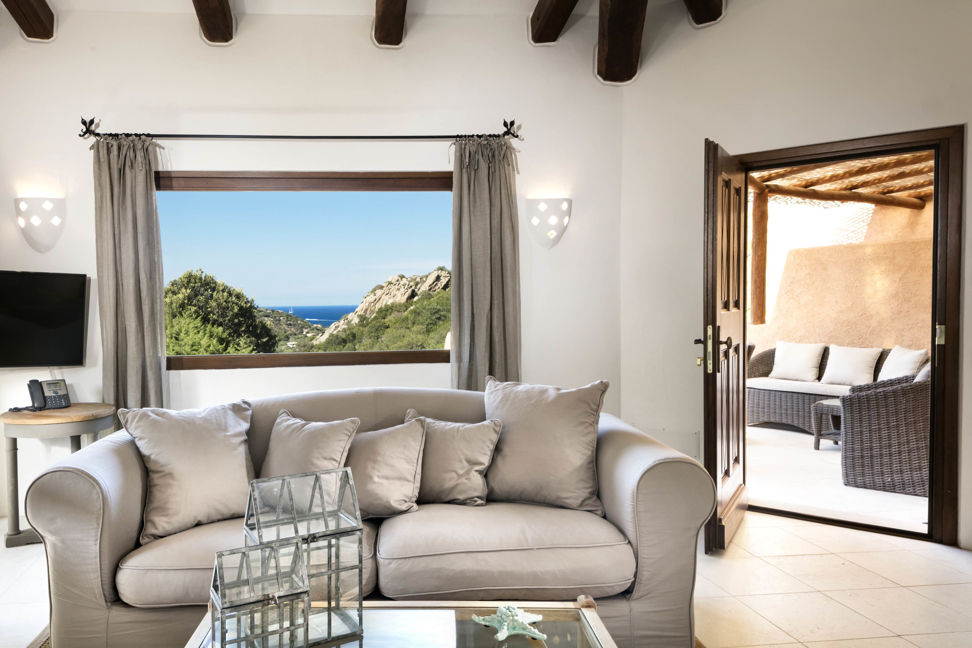 Luxury Apartment, 2 Bedrooms | Living room | Flat-screen TV