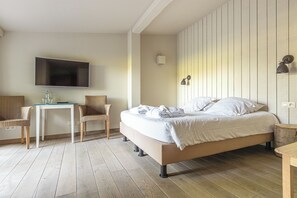 Deluxe Double or Twin Room, Garden View