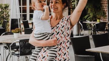 Lunch and dinner served