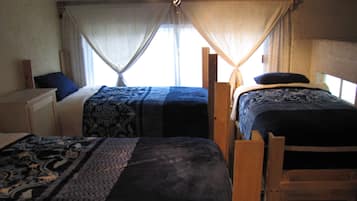 1 habitación, tabla de planchar con plancha y wifi gratis