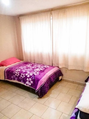 Basic Room - Guest Green - Adults Only - Hostel (Nezahualcóyotl)