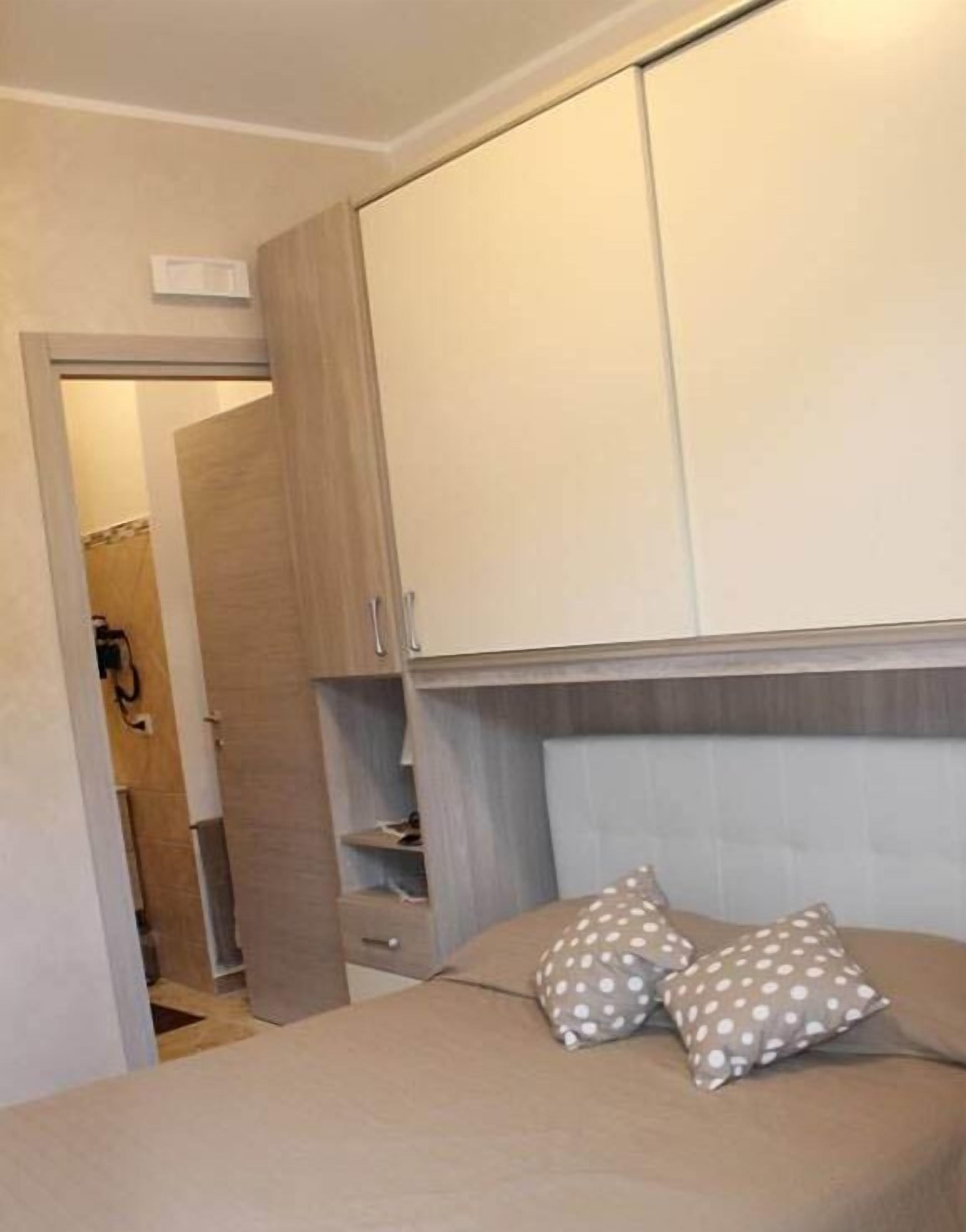 Minibar, una cassaforte in camera, insonorizzazione, Wi-Fi gratuito