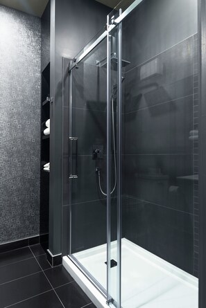 Regadera en el baño