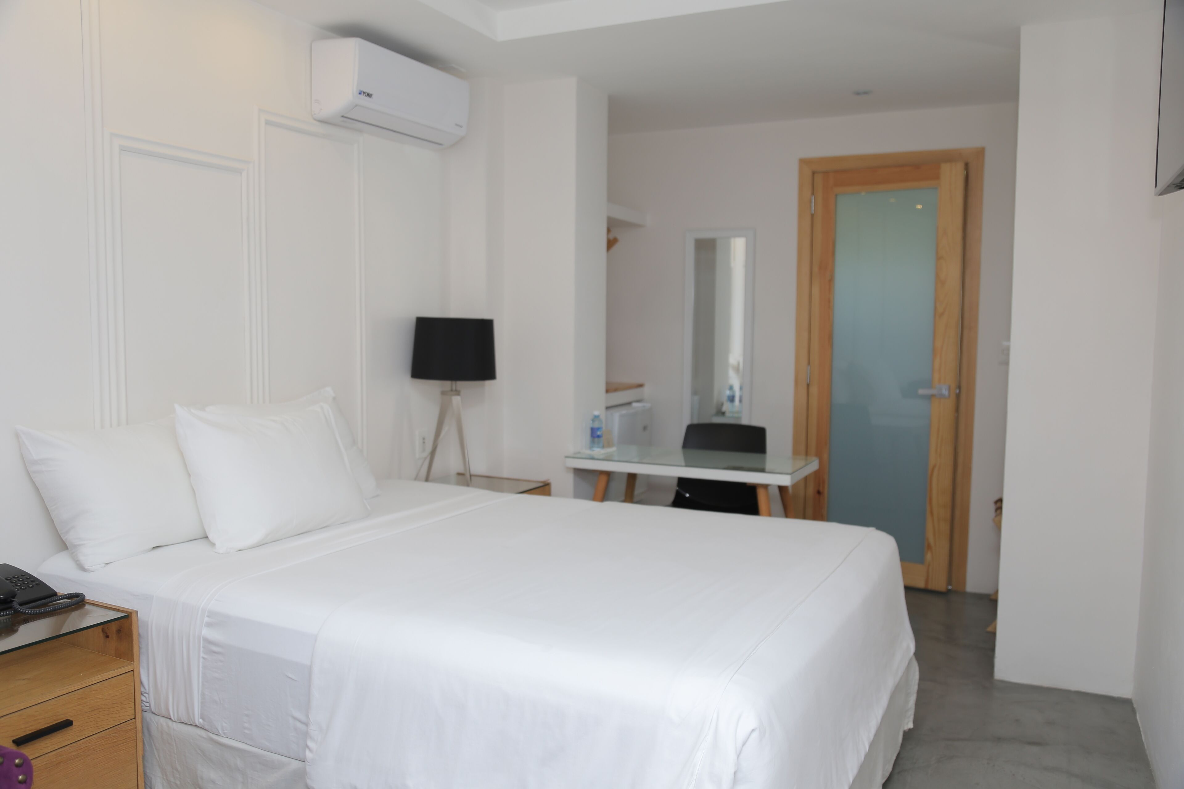 single room | 1 bedroom, premium bedding, in-room safe, desk
