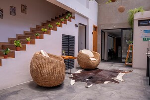 Televisión LED 32 pulgadas con canales de televisión por cable