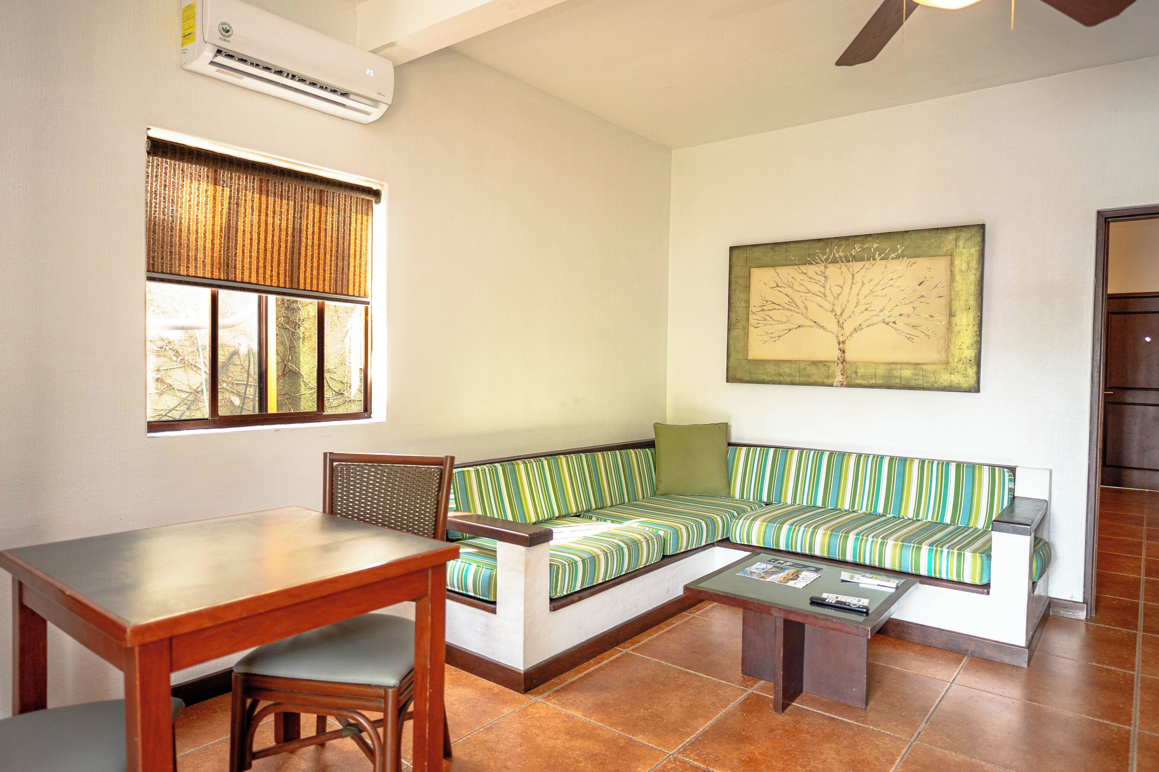 villa samantha | in-room safe, desk, iron/ironing board, free wifi