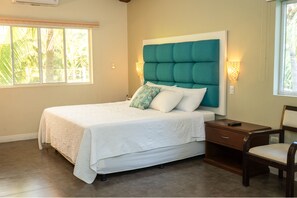 Main House | 客房内保险箱、办公桌、熨斗/熨板、免费 WiFi