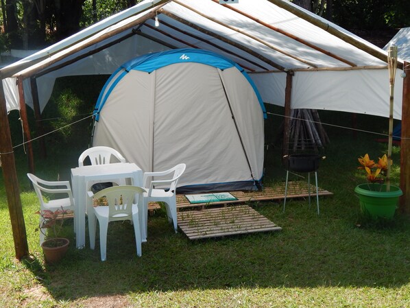 Traditional Tent, 1 Bedroom | Desk, free WiFi