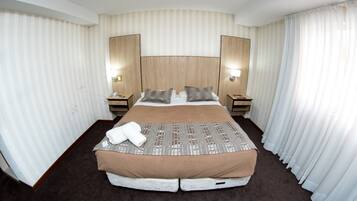 Superior Room | Blackout curtains, soundproofing, free WiFi