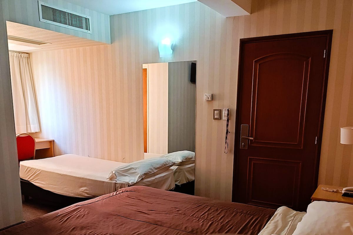 Rideaux occultants, chambres insonorisées, Wi-Fi gratuit