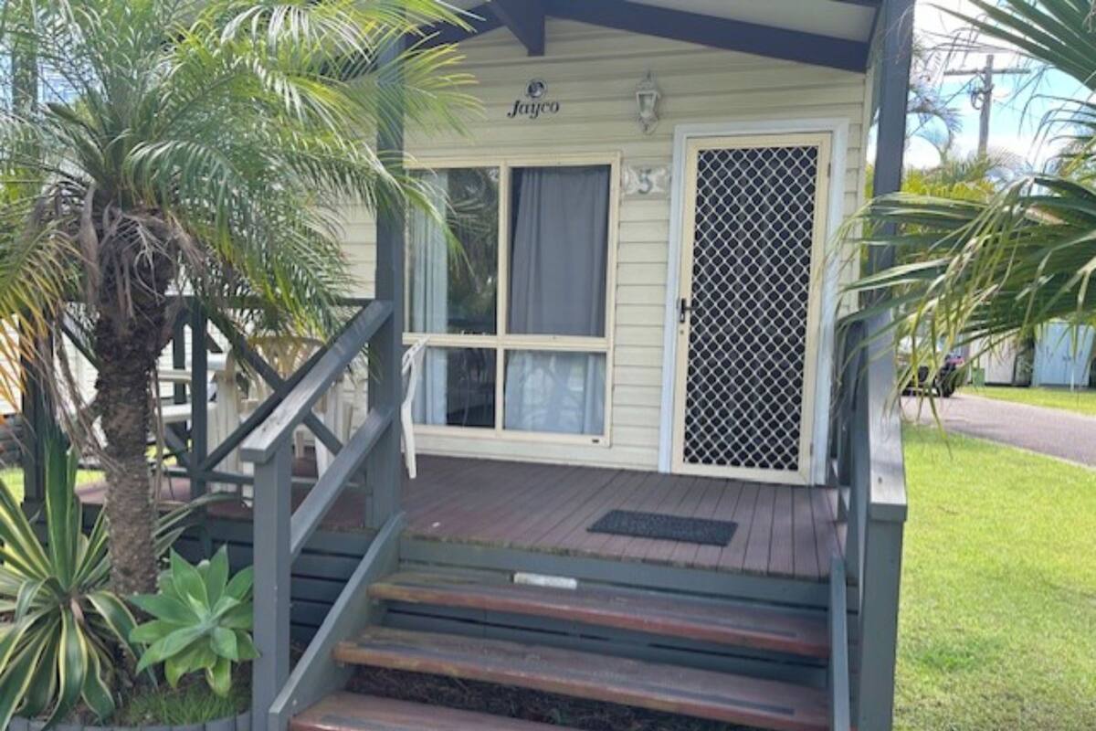 Economy 1 Bedroom Cabin - Pet Friendly | Terrace/patio