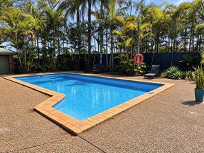 Outdoor pool - Port Macquarie Rental Village (Port Macquarie)
