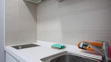 Double Room, 1 Double Bed, Ocean View (Couple Room) | Blackout drapes, free WiFi