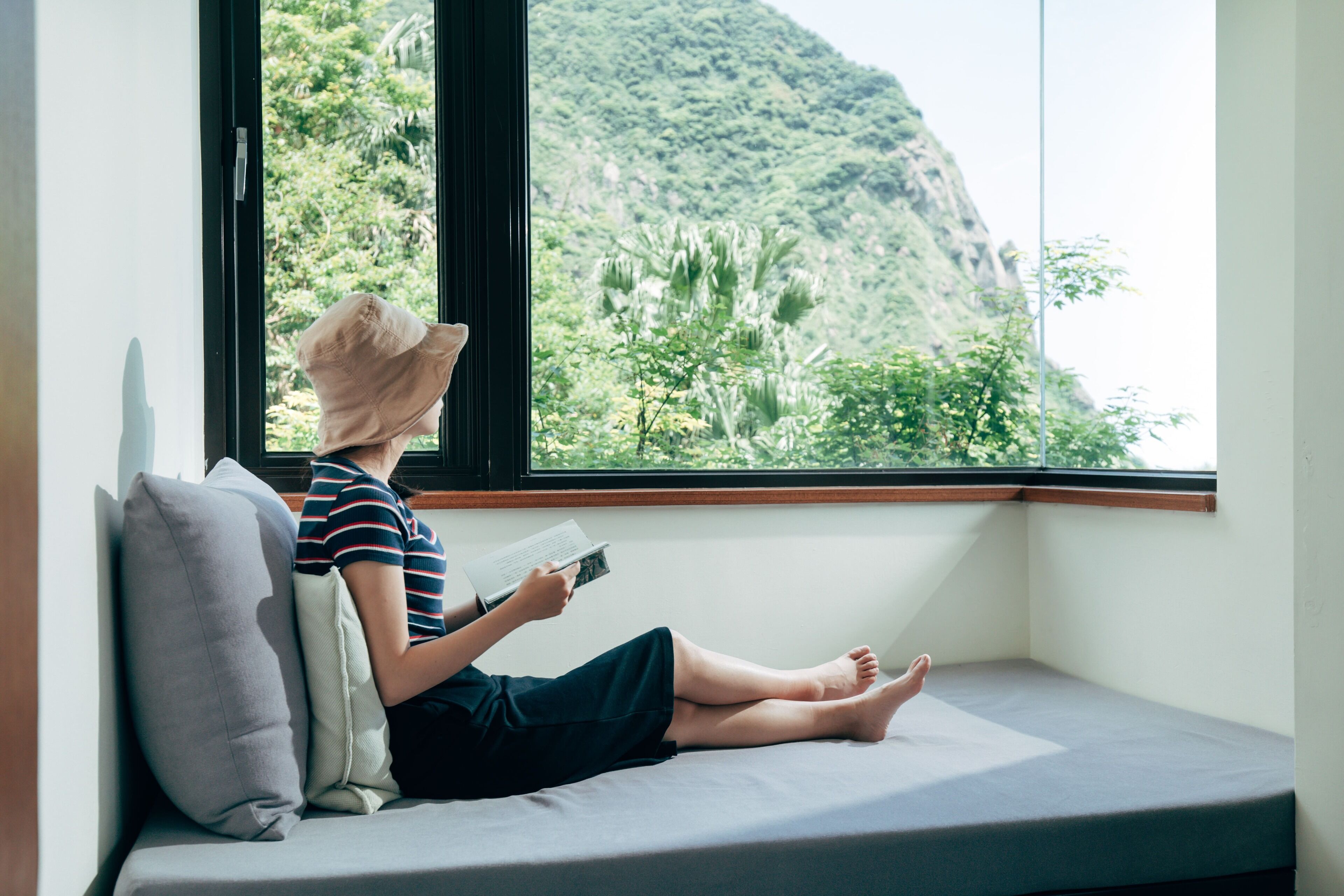 Desk, blackout drapes, free WiFi, bed sheets
