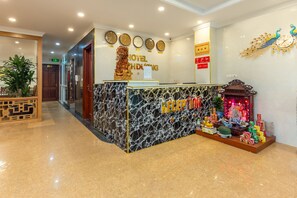 Reception - Super OYO Capital O 387 Bach Duong Hotel (Hanoi)