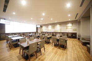 Morgenmadsbuffet hver dag (2000 JPY pr. person)