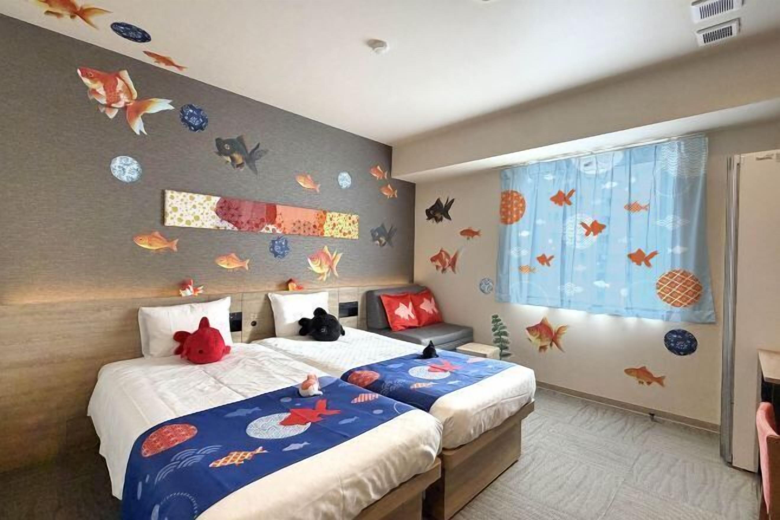 Free WiFi, bed sheets, wheelchair access