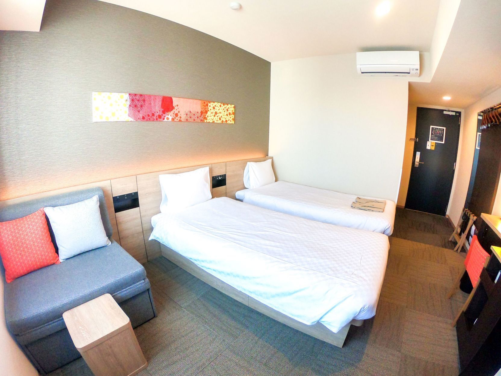 Free WiFi, bed sheets, wheelchair access