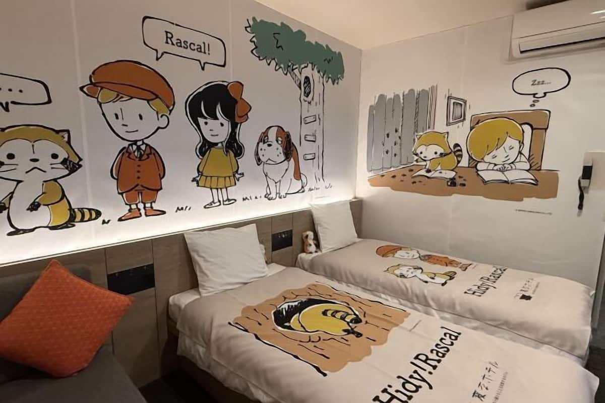 Free WiFi, bed sheets, wheelchair access