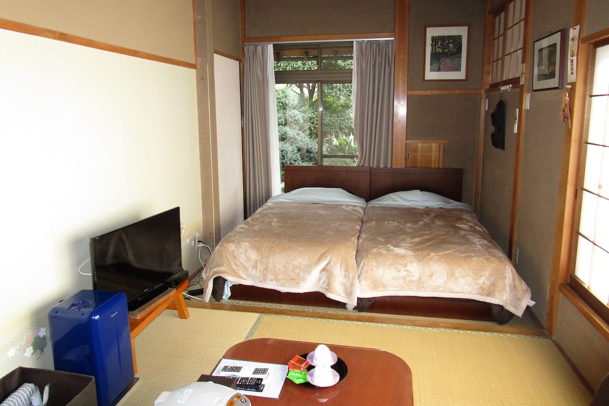 Standard Twin Room with Garden View 104