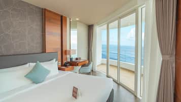 Phu Quoc Suite 2 Bedrooms (40-minute Body Massage for 4) | Minibar, in-room safe, desk, blackout drapes