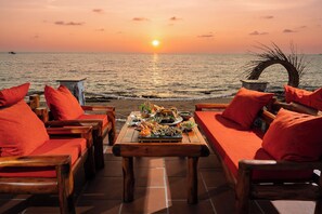 Beach bar - Seashells Hotel and Spa Phu Quoc (Phu Quoc)