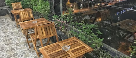 Cafe