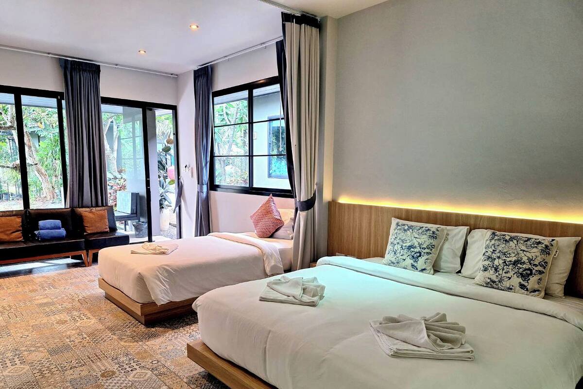 Family One Bedroom  | Isi minibar gratis, brankas, tirai kedap cahaya, dan Wi-Fi gratis