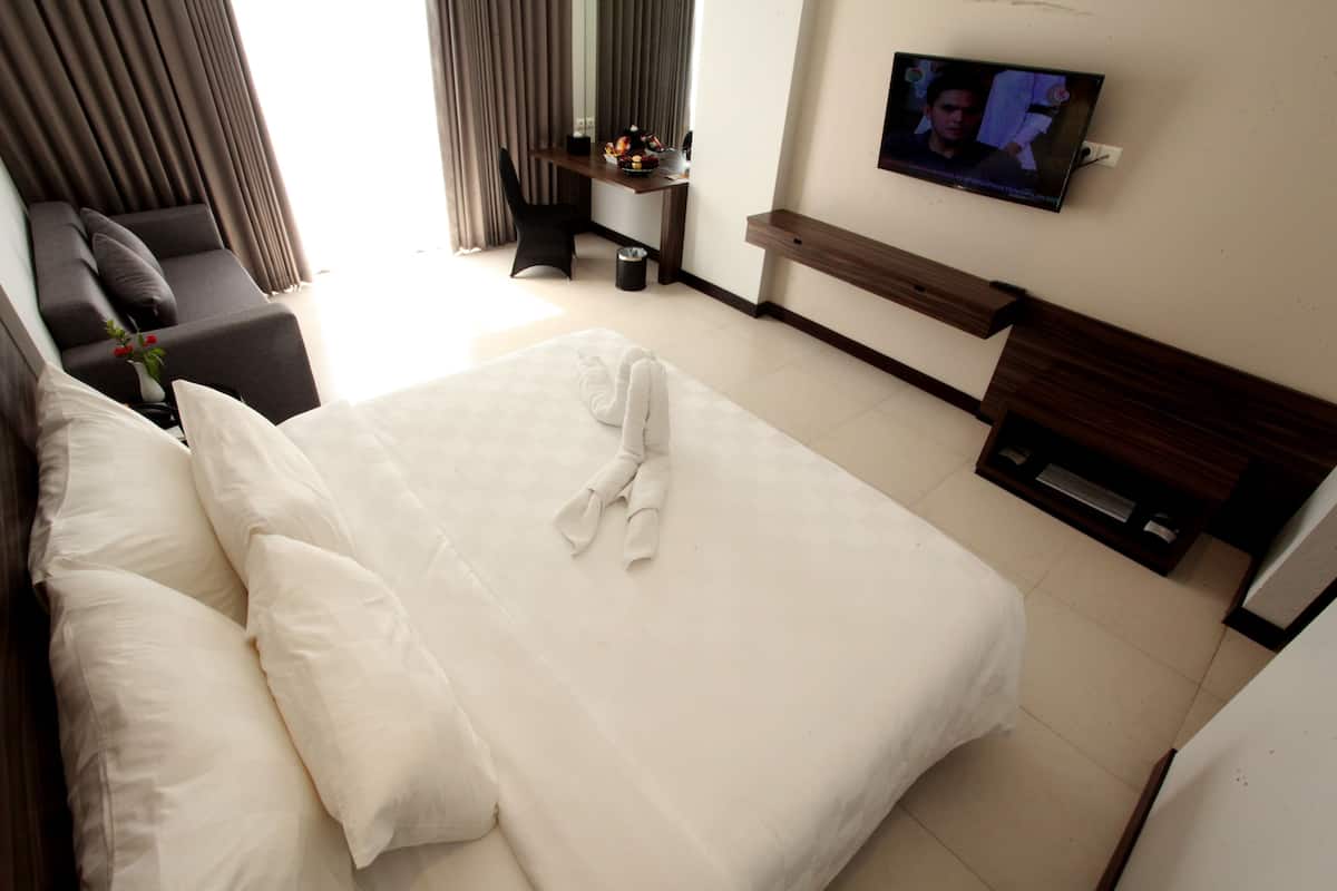 Deluxe Room | In-room safe, desk, blackout curtains, free WiFi