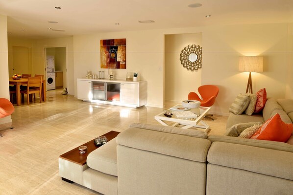 Villa, 4 Bedrooms | Living area | Flat-screen TV, pay films - Villa Roma on Capri - GC (Surfers Paradise)