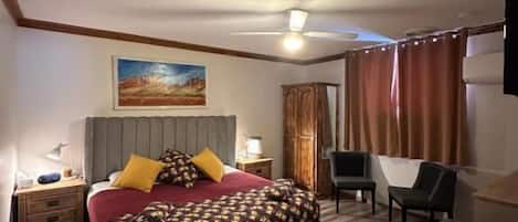 Classic Room, 1 King Bed, Ensuite | Premium bedding, pillow-top beds, individually decorated