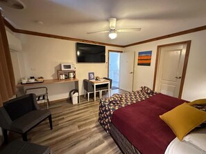 Classic Room, 1 King Bed, Ensuite