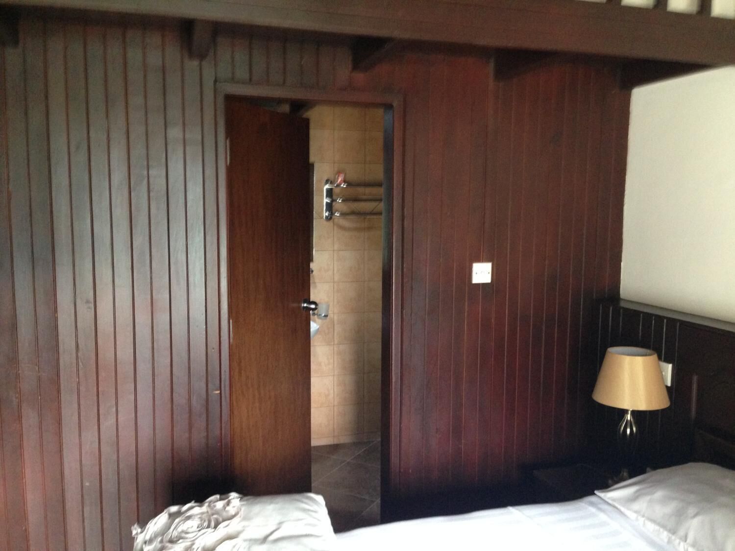 Free rollaway beds, free WiFi