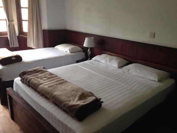 Rollaway beds (free), WiFi (free) - Richmond Inn (Nuwara Eliya)