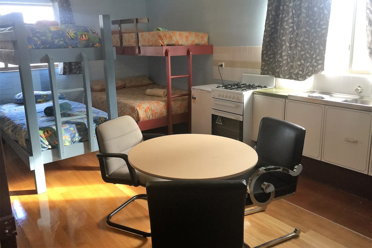 Standard Room (for 10) | Bed sheets