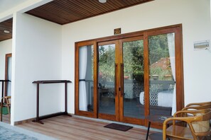 Habitación Deluxe doble | Terraza o patio