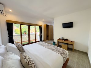 Habitación Deluxe doble | Ropa de cama de alta calidad, escritorio, wifi gratis y ropa de cama